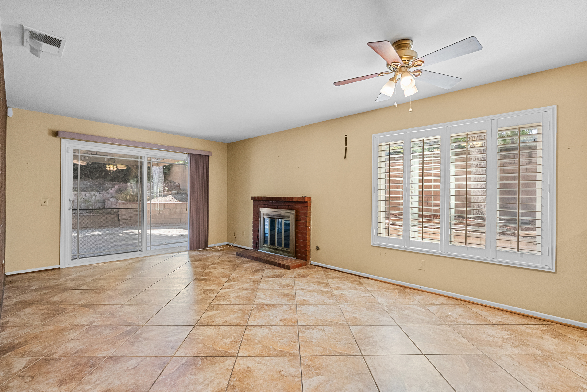 28018 Banjo Cir