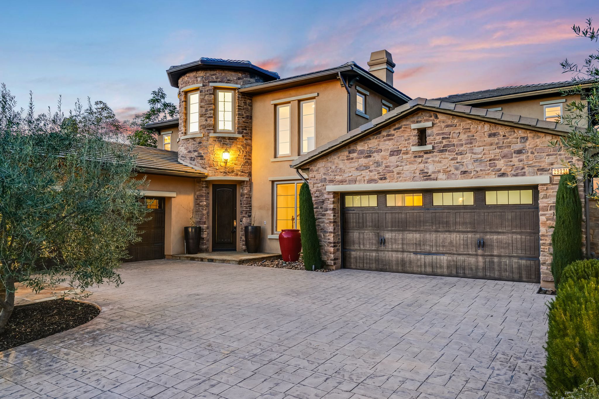 789 Harbor View Ln, Corona del Mar